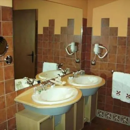 Hotel Valle Del Ambroz